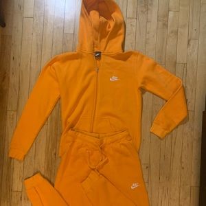 Nike Sportswear Club Fleece cuffed jogger and matching hoodie. Mens Large.